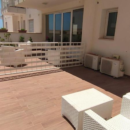 Spuma Di Mare Aparthotel Галиполи Екстериор снимка