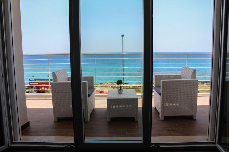 Spuma Di Mare Aparthotel Галиполи Екстериор снимка