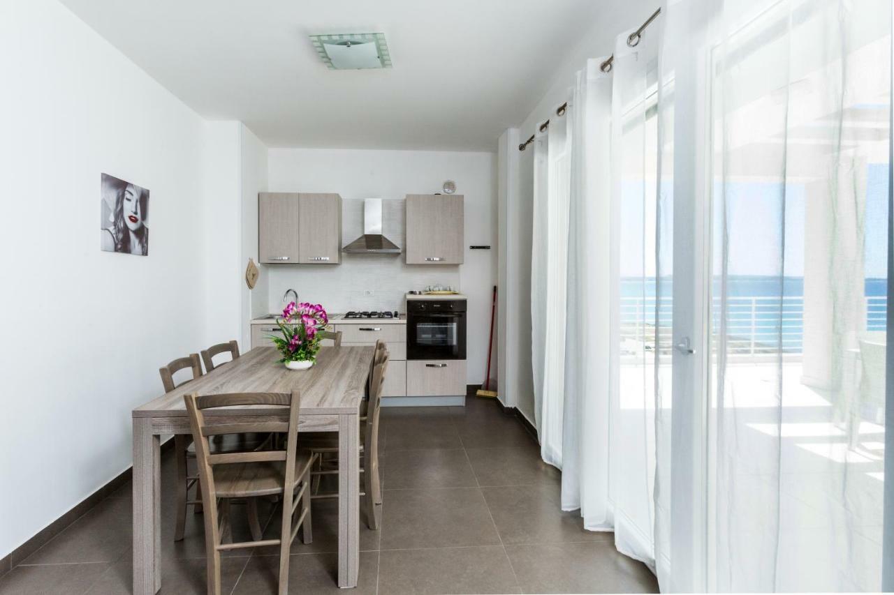 Spuma Di Mare Aparthotel Галиполи Екстериор снимка